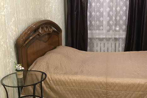 Двухкомнатная квартира в аренду посуточно в Ярославле по адресу проспект Толбухина, 43