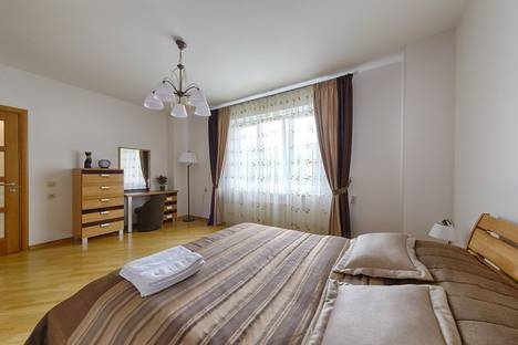 Двухкомнатная квартира в аренду посуточно в Минске по адресу улица Сурганова, 5А, метро Академия наук