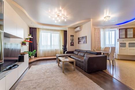 Двухкомнатная квартира в аренду посуточно в Екатеринбурге по адресу улица Белинского, 177, метро Ботаническая