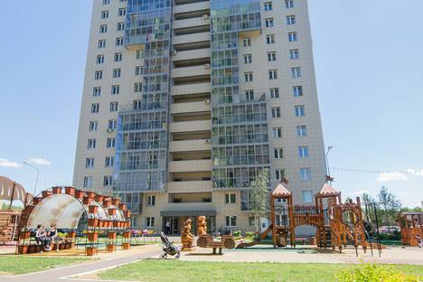 Однокомнатная квартира в аренду посуточно в Казани по адресу улица Рауиса Гареева, 111к2