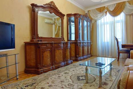 3-комнатная квартира в Баку, Баку, улица Низами, 119, м. Джафар Джаббарлы