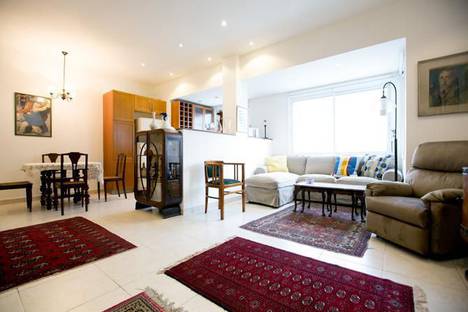 Трёхкомнатная квартира в аренду посуточно в Бней браке по адресу Тель-Авив, Дов Хоз