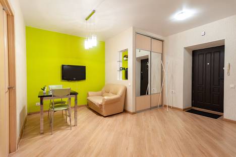 Двухкомнатная квартира в аренду посуточно в Самаре по адресу улица Мичурина, 4