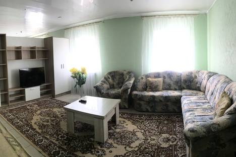 Трёхкомнатная квартира в аренду посуточно в Тимашёвске по адресу Тимашёвск, микрорайон Садовод, 8А