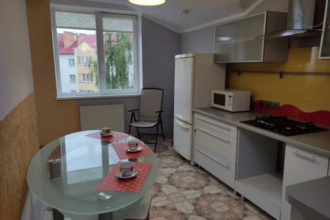 Однокомнатная квартира в аренду посуточно в Калининграде по адресу улица Виктора Гакуна, 4