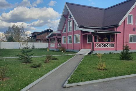 Дом в аренду посуточно в Московской области по адресу Наро-Фоминский городской округ, коттеджный посёлок Онтарио, 43