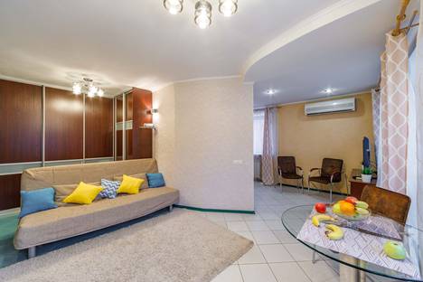 Однокомнатная квартира в аренду посуточно в Екатеринбурге по адресу улица Декабристов, 31