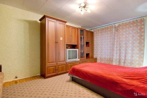 Однокомнатная квартира в аренду посуточно в Москве по адресу 2-я Владимирская улица, 11