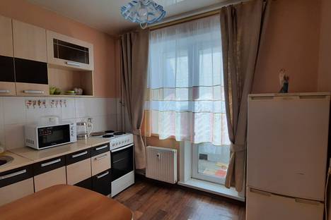 Однокомнатная квартира в аренду посуточно в Первоуральске по адресу улица Вайнера, 47А