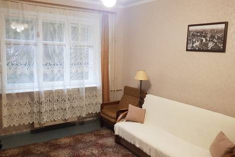 Двухкомнатная квартира в аренду посуточно в Калининграде по адресу улица Чайковского, 16