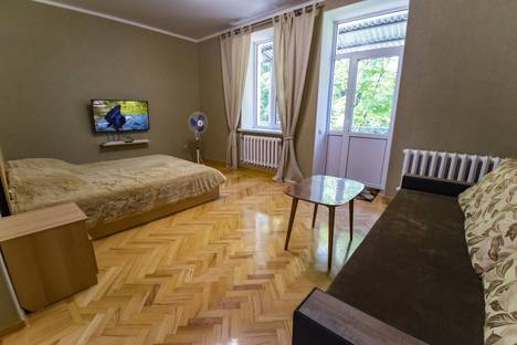 3-комнатная квартира в Железноводске, улица Ленина, 1Б