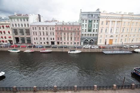 Трёхкомнатная квартира в аренду посуточно в Санкт-Петербурге по адресу набережная реки Мойки, 40, метро Адмиралтейская