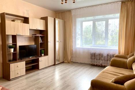 Однокомнатная квартира в аренду посуточно в Северодвинске по адресу проспект Бутомы, 16