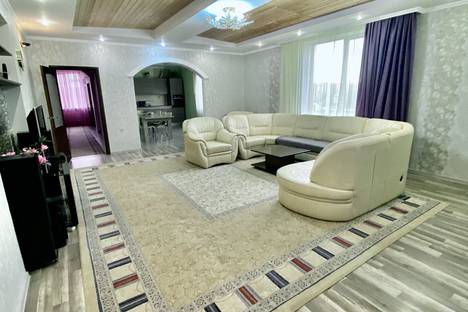 Трёхкомнатная квартира в аренду посуточно в Горячем Ключе по адресу улица Ленина, 193Д