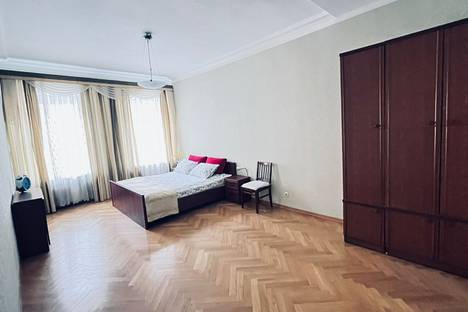 Двухкомнатная квартира в аренду посуточно в Санкт-Петербурге по адресу Литейный проспект, 40