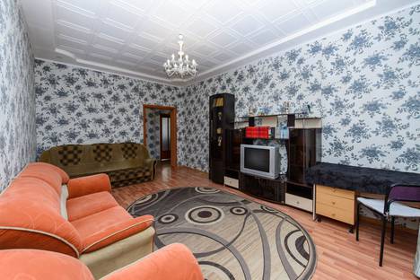 Двухкомнатная квартира в аренду посуточно в Екатеринбурге по адресу микрорайон Вторчермет, Симферопольская улица, 21