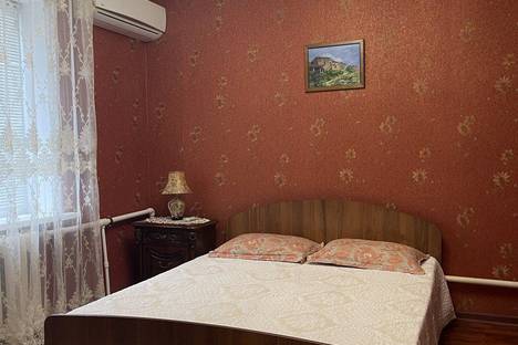 Двухкомнатная квартира в аренду посуточно в Каспийске по адресу улица Фрунзе, 26