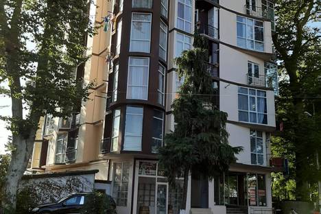 Трёхкомнатная квартира в аренду посуточно в Кобулети по адресу проспект Давида Агмашенебели 251