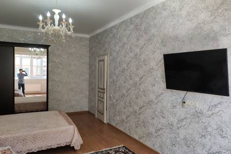 Однокомнатная квартира в аренду посуточно в Каспийске по адресу Молодёжная улица, 6