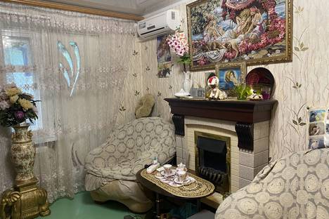 Двухкомнатная квартира в аренду посуточно в Таганроге по адресу улица Пальмиро Тольятти, 18