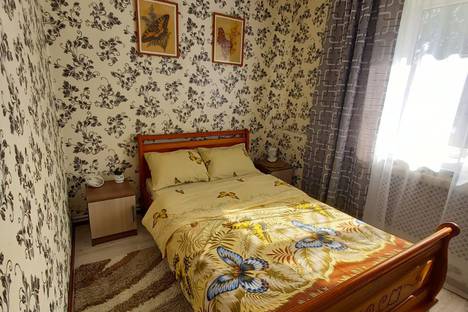 Трёхкомнатная квартира в аренду посуточно в Семикаракорске по адресу проспект Куликова, 58