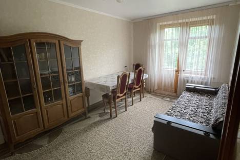 Трёхкомнатная квартира в аренду посуточно в Железноводске по адресу Ульяна. Ленина, 63