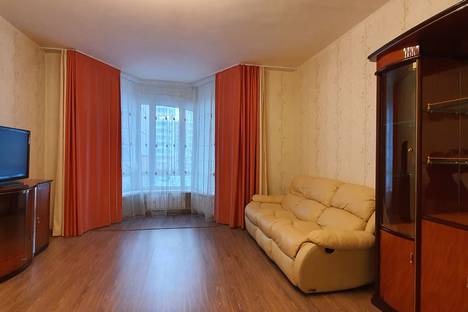 Двухкомнатная квартира в аренду посуточно в Красноярске по адресу улица Алексеева, 93