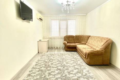 Двухкомнатная квартира в аренду посуточно в Астрахани по адресу улица Николая Островского, 156к3