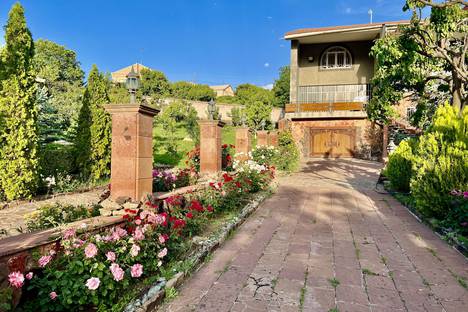 Дом в аренду посуточно в Арагацотнской области по адресу Armenia, Aragatsotn Region, Ushi village
