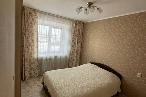 Двухкомнатная квартира в аренду посуточно в Ачинске по адресу 3-й мкр.