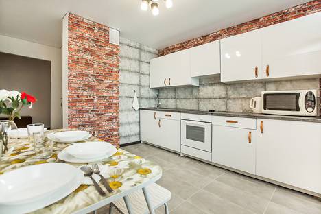 Однокомнатная квартира в аренду посуточно в Тольятти по адресу Тополиная ул., 38