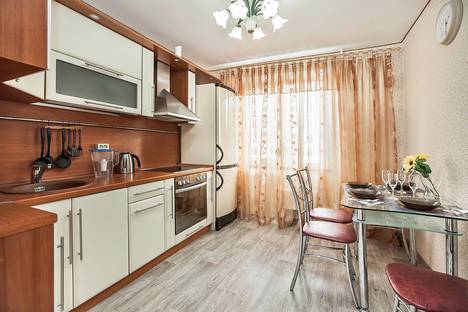Двухкомнатная квартира в аренду посуточно в Тольятти по адресу 19-й кв-л, б-р Татищева, 3
