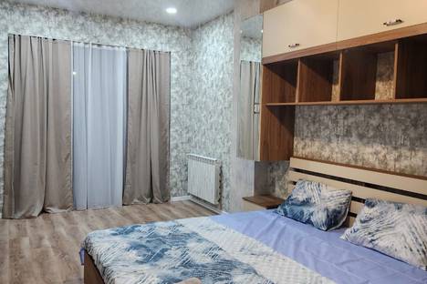 Четырёхкомнатная квартира в аренду посуточно в Тбилиси по адресу ул. Симона Канделаки, 41, метро Медикал Юниверсити