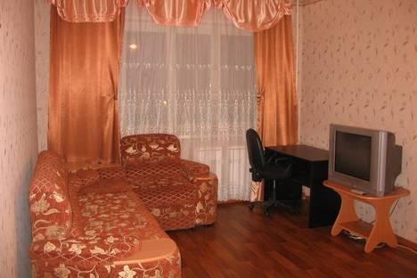 Однокомнатная квартира в аренду посуточно в Красноярске по адресу Авиаторов д.23