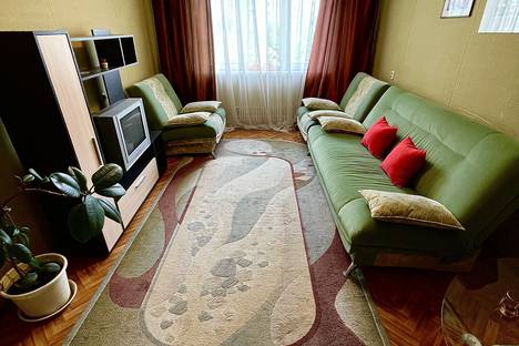 Двухкомнатная квартира в аренду посуточно в Волгограде по адресу Землячки 56