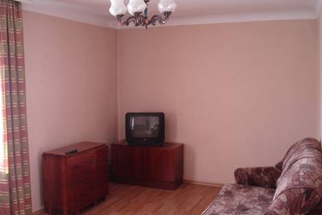 Двухкомнатная квартира в аренду посуточно в Иркутске по адресу 2 железнодорожная 7