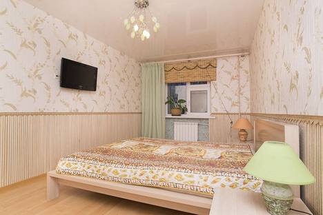 Двухкомнатная квартира в аренду посуточно в Екатеринбурге по адресу ул. Первомайская, 70