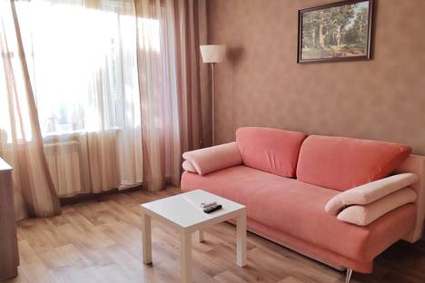 Двухкомнатная квартира в аренду посуточно в Тольятти по адресу бульвар Баумана, 14