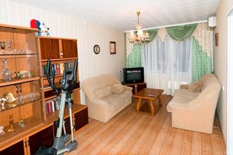 Однокомнатная квартира в аренду посуточно в Тольятти по адресу Автостроителей 12