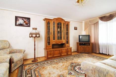Трёхкомнатная квартира в аренду посуточно в Минске по адресу Победителей дом 43 корпус 2, метро Фрунзенская